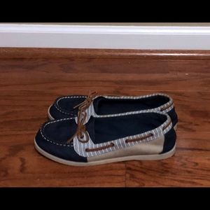 American Eagle shoes